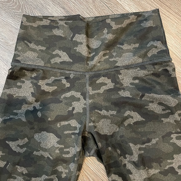 Fabletics Define PowerHold® High-Waisted 7/8 Legging - Picture 2 of 7